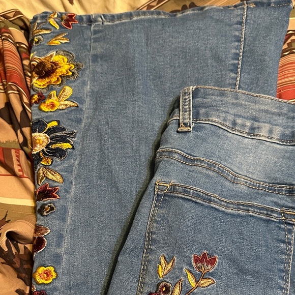 105.  Floral Embroidered Denim Flare Jeans - Picture 4 of 12